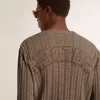 Jersey de color travertino para hombre con letras «Golden» en la espalda Jersey de color travertino para hombre con letras «Golden» en la espalda