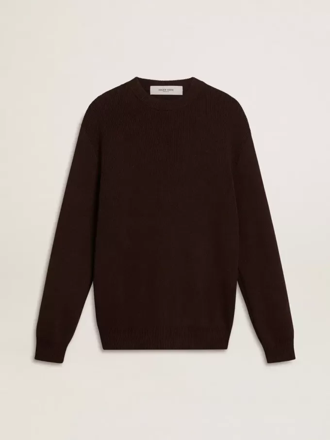 Jersey de cuello redondo marrón para hombre con las letras «Golden» en la espalda Jersey de cuello redondo marrón para hombre con las letras «Golden» en la espalda