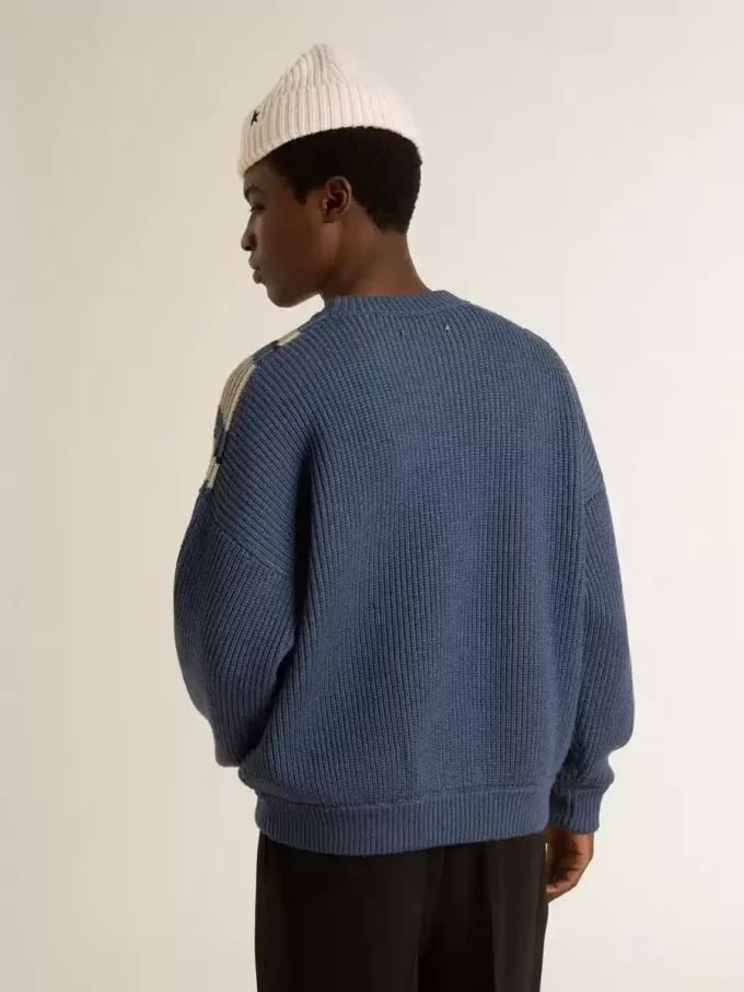Jersey de lana jacquard azul claro para hombre con estampado en color crema Jersey de lana jacquard azul claro para hombre con estampado en color crema