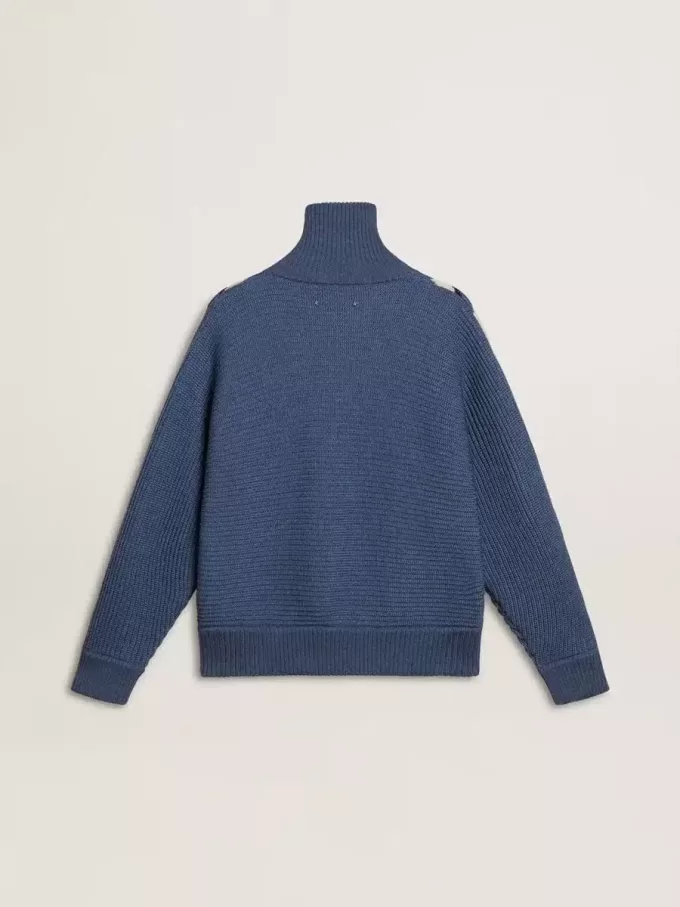 Jersey de lana jacquard azul claro para mujer con estampado color crema. Jersey de lana jacquard azul claro para mujer con estampado color crema.