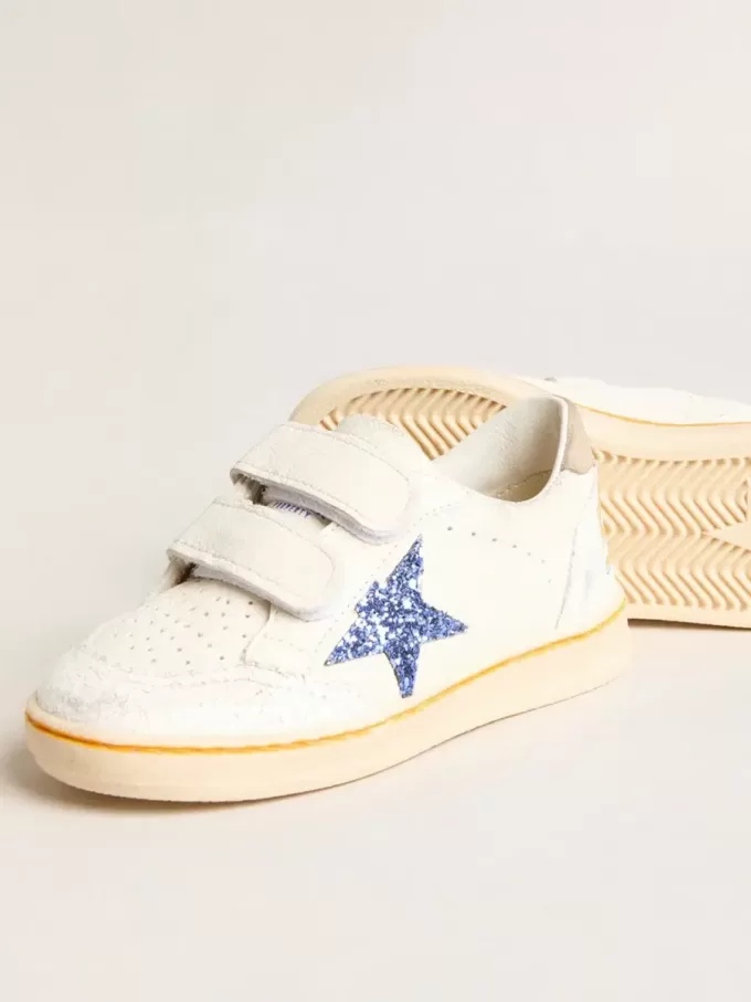 Junior Ball Star con estrella azul brillante y lengüeta trasera de ante beige Junior Ball Star con estrella azul brillante y lengüeta trasera de ante beige