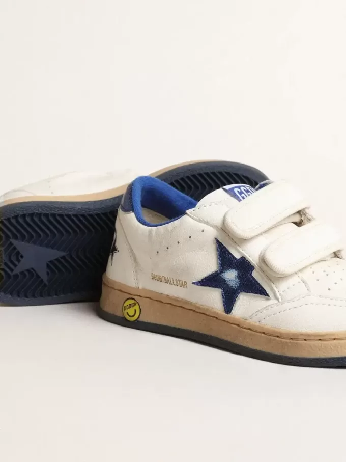 Junior Ball Star con estrella y lengüeta en el talón de cuero azul metalizado Junior Ball Star con estrella y lengüeta en el talón de cuero azul metalizado
