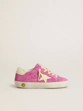 Junior Super-Star en ante rosa con estrella amarilla clara y lengüeta en el talón