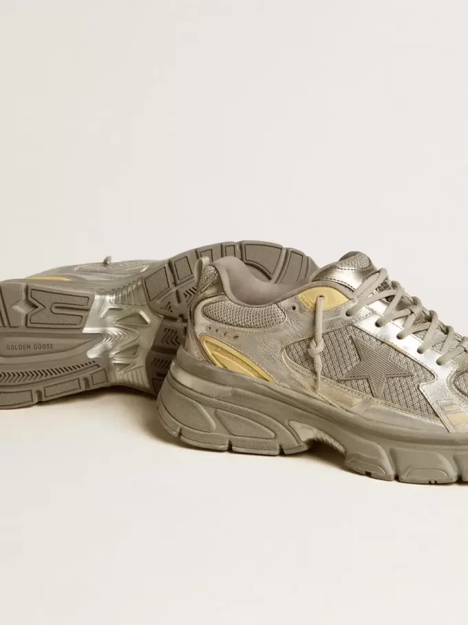 Lightstar para hombre en piel metalizada y malla plateada con estrella gris Lightstar para hombre en piel metalizada y malla plateada con estrella gris