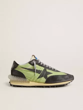 Marathon para hombre con parte superior de nailon verde y estrella negra