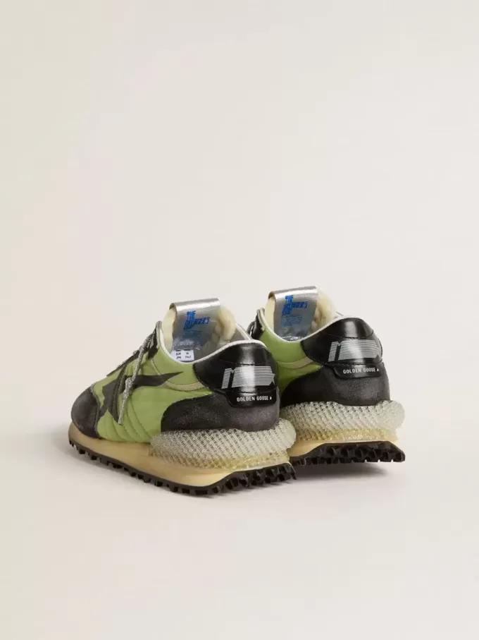 Marathon para hombre con parte superior de nailon verde y estrella negra Marathon para hombre con parte superior de nailon verde y estrella negra