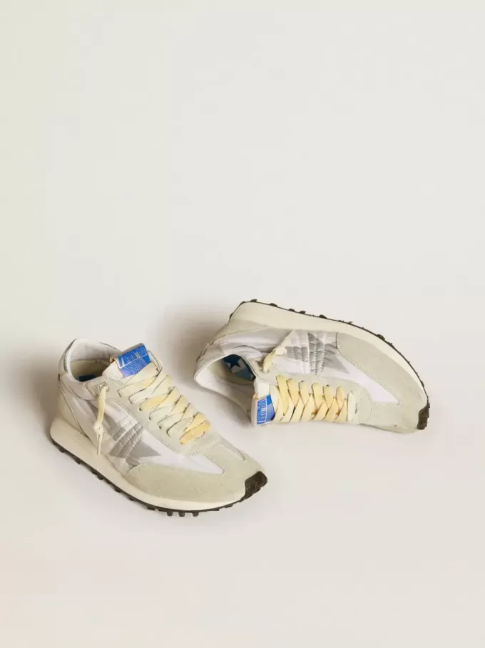 Marathon para mujer con parte superior de nailon blanco y estrella plateada Marathon para mujer con parte superior de nailon blanco y estrella plateada