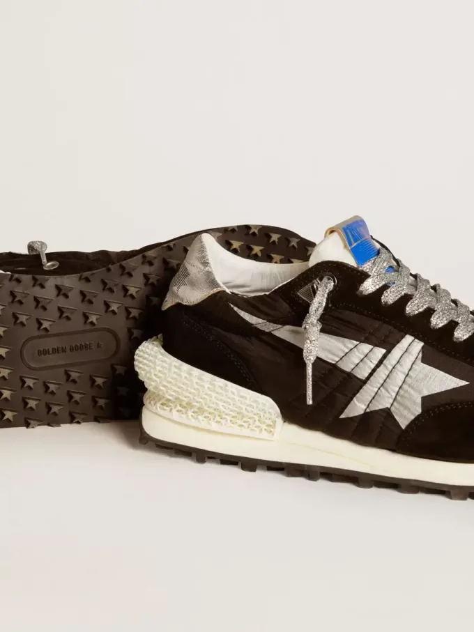 Marathon para mujer con parte superior de nailon ripstop negro y estrella plateada Marathon para mujer con parte superior de nailon ripstop negro y estrella plateada