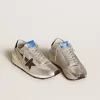 Marathon para mujer con parte superior de nailon ripstop plateado y estrella negra Marathon para mujer con parte superior de nailon ripstop plateado y estrella negra