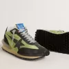 Marathon para mujer con parte superior de nailon verde y estrella negra Marathon para mujer con parte superior de nailon verde y estrella negra