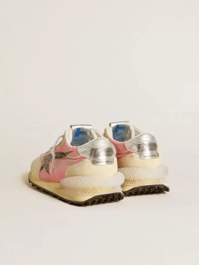 Marathon para mujer en nailon rosa y ante beige con estrella estampada en negro