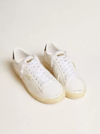 Matchstar en piel blanca con lengüeta del talón en piel azul oscuro