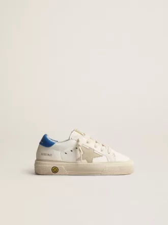 May Teen blanco con estrella de ante gris y lengüeta azul en el talón