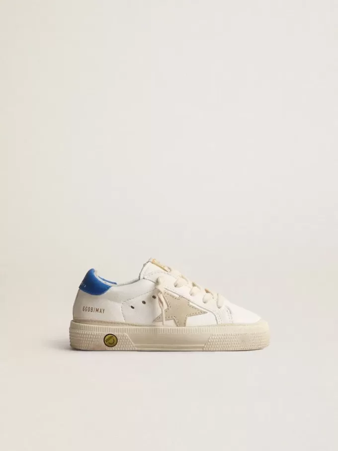 May Teen blanco con estrella de ante gris y lengüeta azul en el talón May Teen blanco con estrella de ante gris y lengüeta azul en el talón