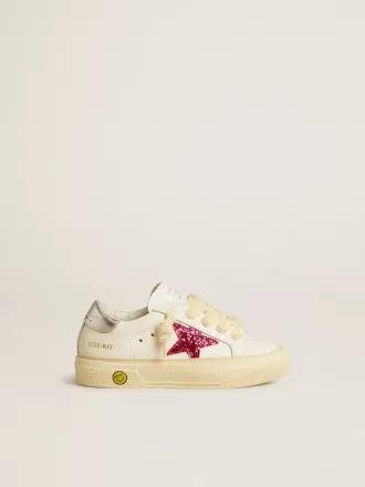 May Teen con estrella brillante fucsia y lengüeta laminada en el talón