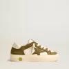 May Teen en cuero blanco y verde militar