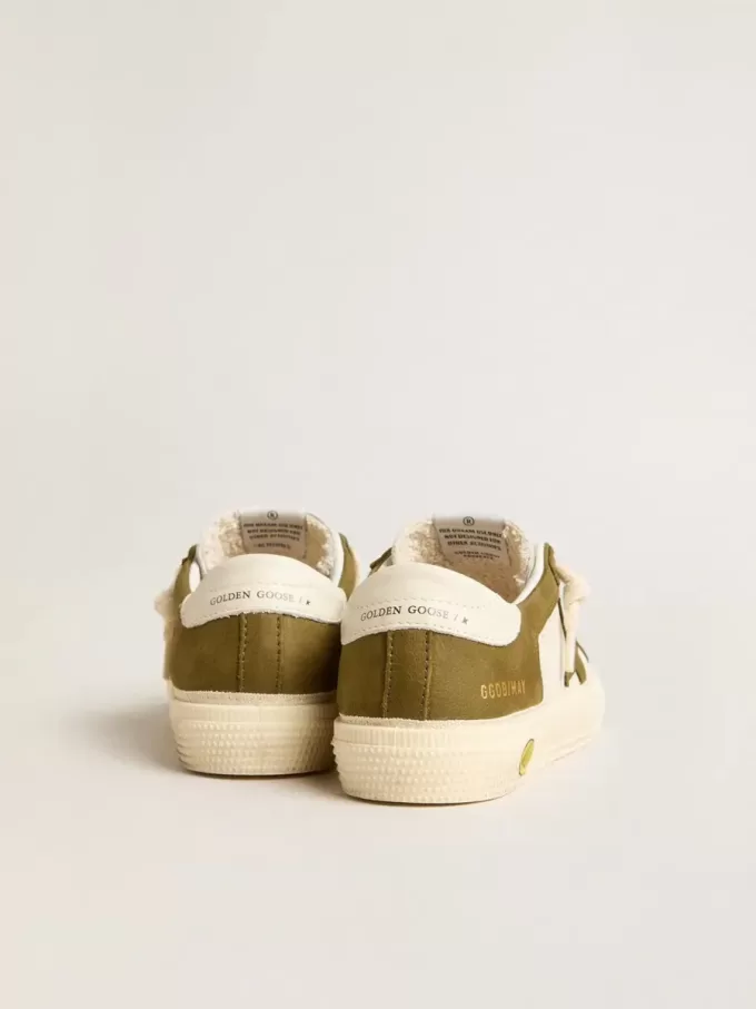 May Teen en cuero blanco y verde militar