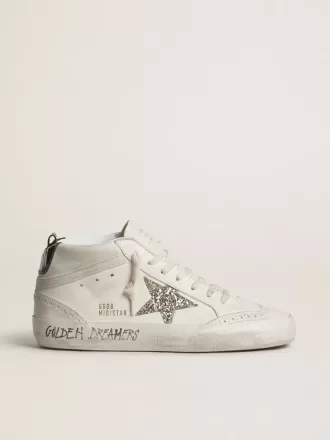Mid Star para mujer con estrella plateada brillante y lengüeta laminada negra en el talón