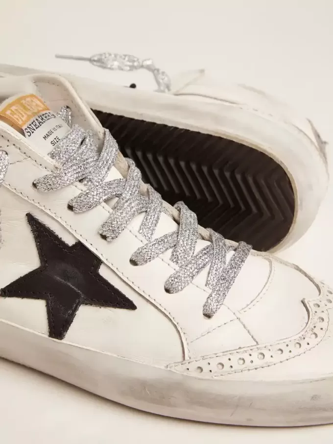 Mid Star para mujer con lengüeta laminada en el talón y cordones brillantes Mid Star para mujer con lengüeta laminada en el talón y cordones brillantes
