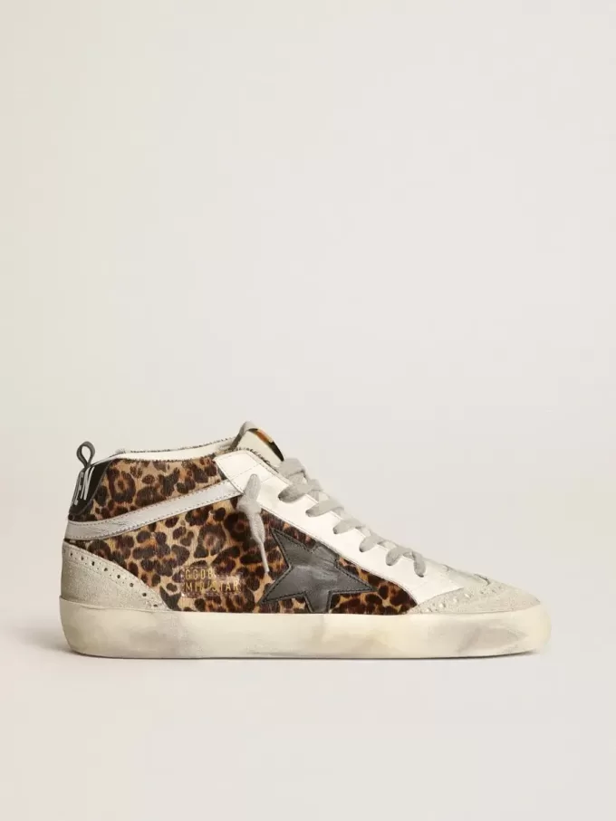 Mid Star para mujer en piel de potro con estampado de leopardo y estrella negra Mid Star para mujer en piel de potro con estampado de leopardo y estrella negra