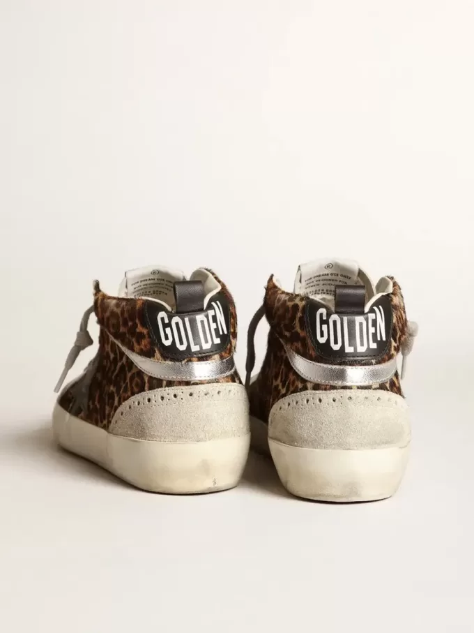 Mid Star para mujer en piel de potro con estampado de leopardo y estrella negra Mid Star para mujer en piel de potro con estampado de leopardo y estrella negra