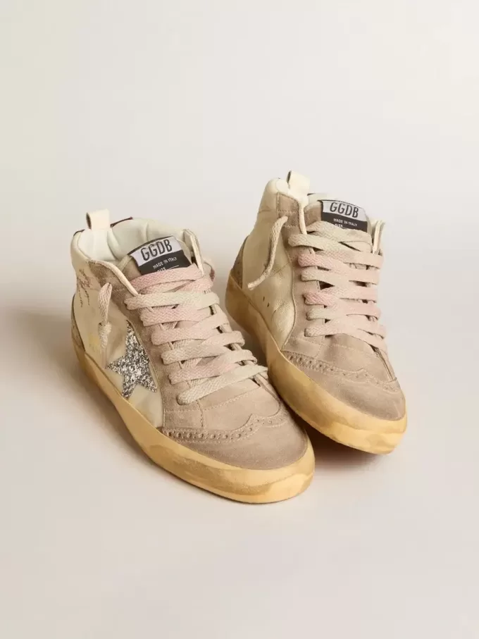 Mid Star para mujer en piel napa con bordado floral y estrella plateada brillante