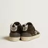Mid Star para mujer en piel negra con estrella de piel metalizada plateada Mid Star para mujer en piel negra con estrella de piel metalizada plateada