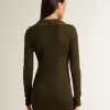 Minivestido de lana verde militar con detalles de cuero Minivestido de lana verde militar con detalles de cuero