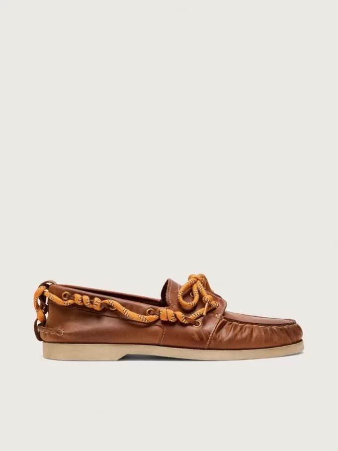 Mocasines Cruise para hombre en piel color tabaco con cordones naranjas de montaña Mocasines Cruise para hombre en piel color tabaco con cordones naranjas de montaña