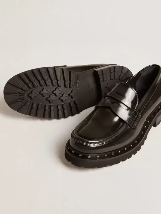 Mocasines gruesos para mujer en piel negra con tachuelas