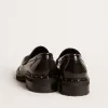 Mocasines gruesos para mujer en piel negra con tachuelas