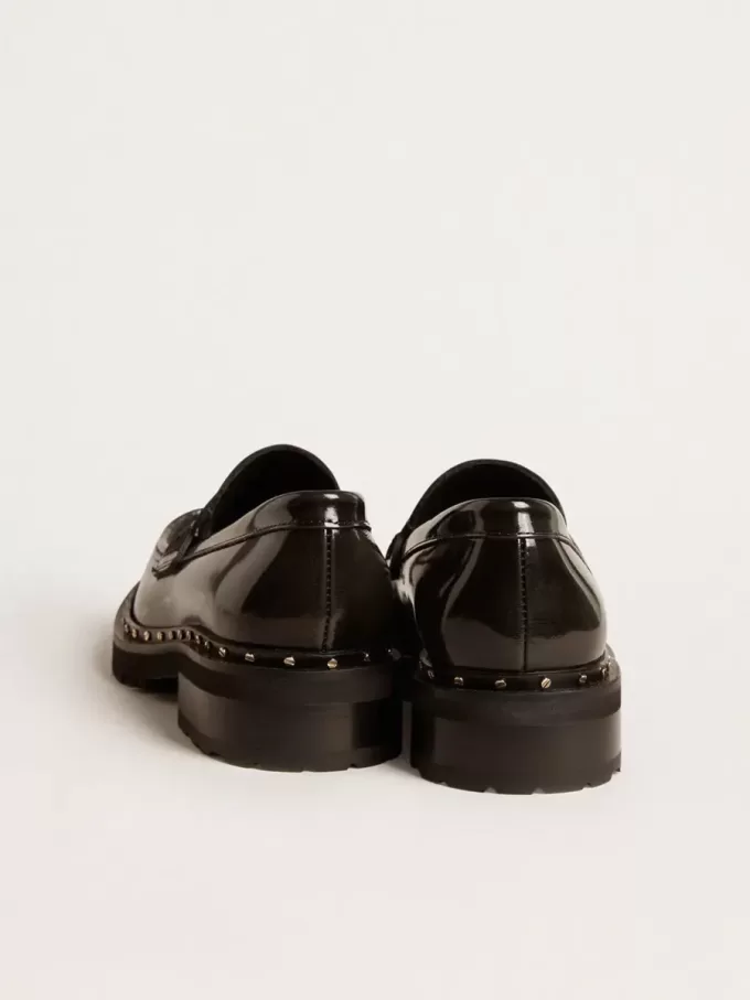 Mocasines gruesos para mujer en piel negra con tachuelas