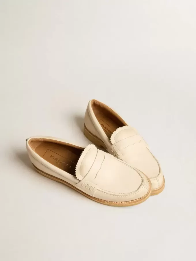 Mocasín Jerry en piel color blanco mantequilla