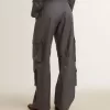 Pantalones cargo de mujer en lana azul celeste Pantalones cargo de mujer en lana azul celeste