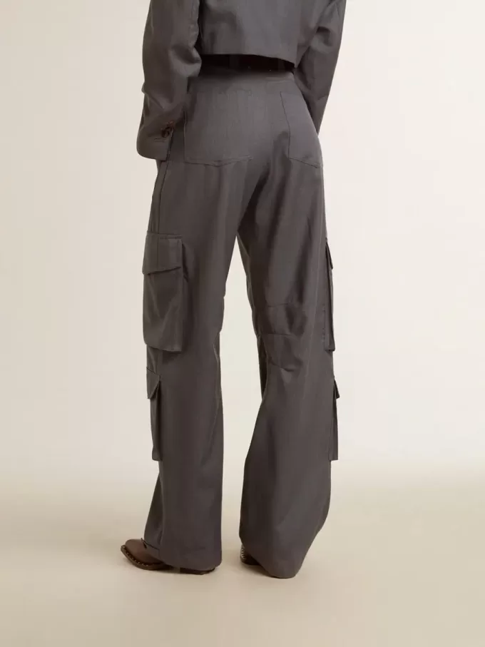 Pantalones cargo de mujer en lana azul celeste Pantalones cargo de mujer en lana azul celeste