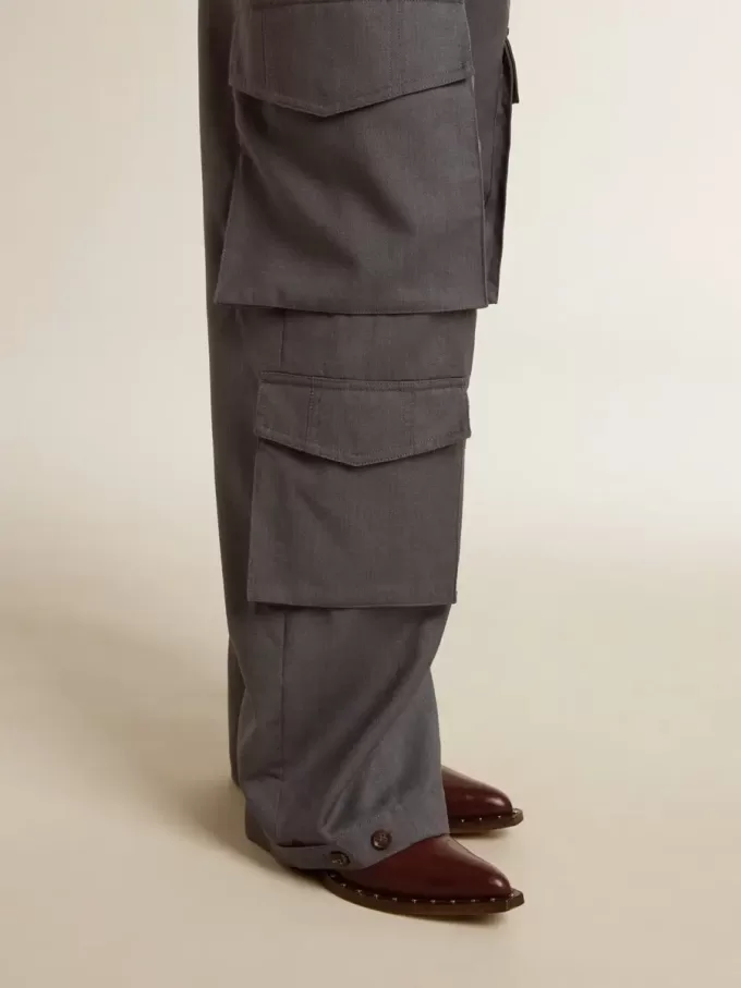 Pantalones cargo de mujer en lana azul celeste Pantalones cargo de mujer en lana azul celeste