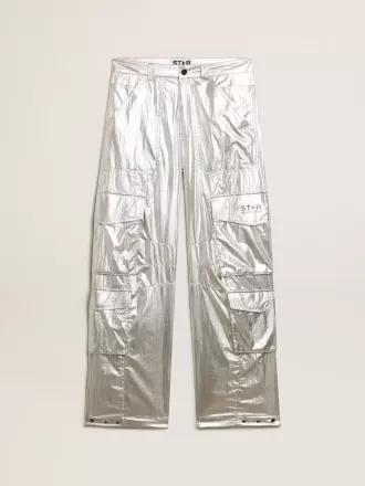 Pantalones cargo en tejido técnico plateado