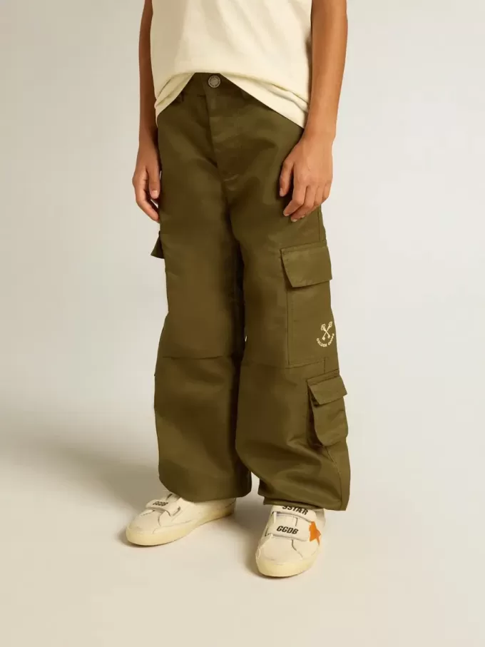 Pantalones cargo para niños en verde militar Pantalones cargo para niños en verde militar