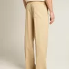 Pantalones de chándal para hombre color arena con bolsillo trasero Pantalones de chándal para hombre color arena con bolsillo trasero