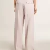 Pantalones de mujer en tejido de lana rosa entallado Pantalones de mujer en tejido de lana rosa entallado