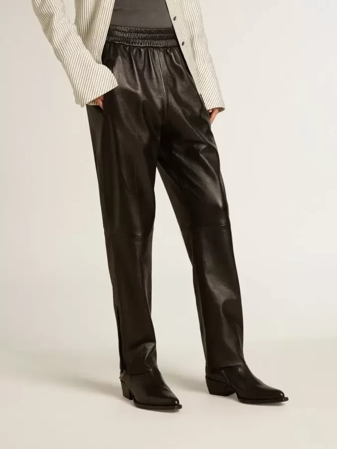 Pantalones joggers negros de piel napa con cremallera en la base Pantalones joggers negros de piel napa con cremallera en la base