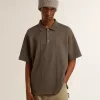 Polo de algodón para hombre en gris antracita con bordado Polo de algodón para hombre en gris antracita con bordado