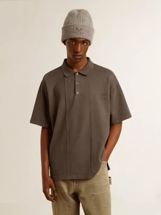 Polo de algodón para hombre en gris antracita con bordado Polo de algodón para hombre en gris antracita con bordado
