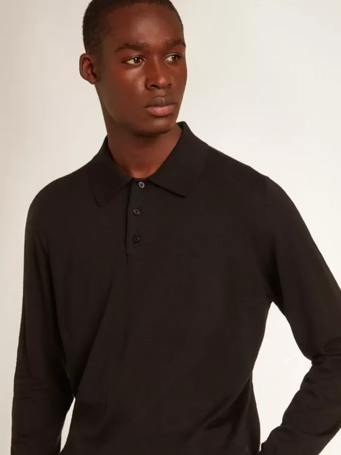 Polo de manga larga para hombre en lana merino negra Polo de manga larga para hombre en lana merino negra