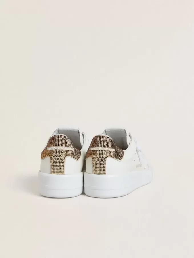 Purestar para mujer con estrella de cuero blanco y lengüeta del talón con cristal marrón