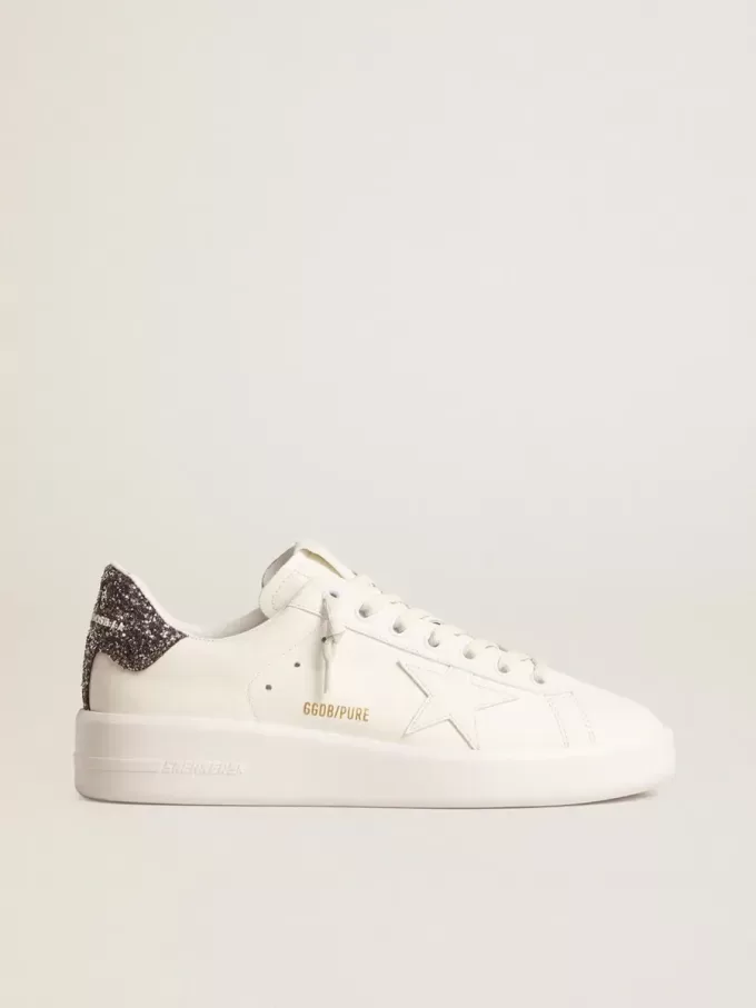 Purestar para mujer con estrella de piel blanca y lengüeta con brillo antracita en el talón Purestar para mujer con estrella de piel blanca y lengüeta con brillo antracita en el talón