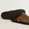 Sabot Lucy para mujer en ante gris paloma con hebilla metálica dorada Sabot Lucy para mujer en ante gris paloma con hebilla metálica dorada