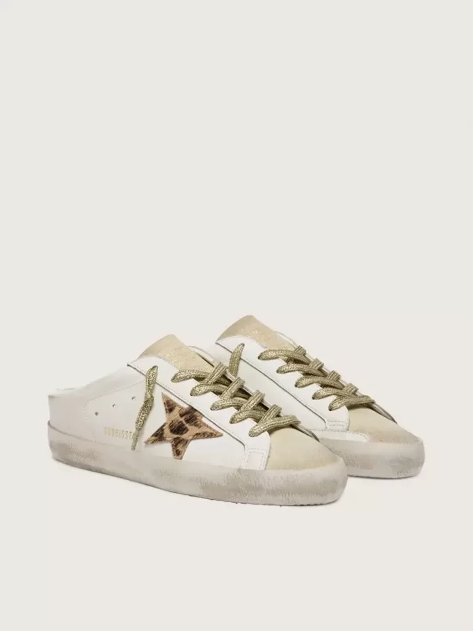 Sabots Super-Star con estrella de piel de potro y lengüeta de ante beige Sabots Super-Star con estrella de piel de potro y lengüeta de ante beige