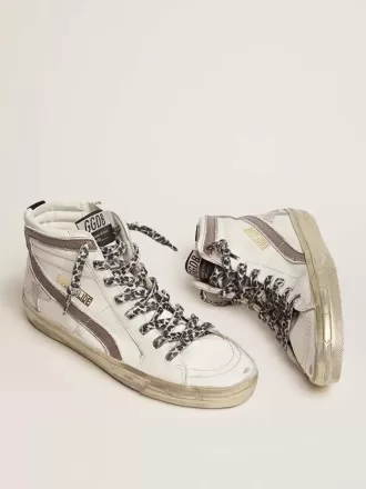 Sandalias de mujer con estrella en ante blanco y detalle de cuero