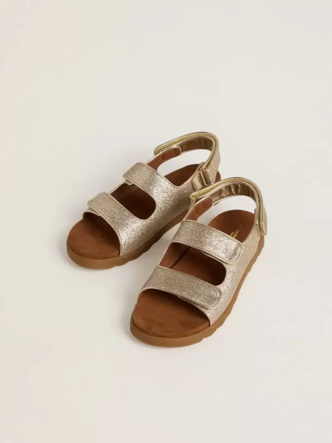 Sandalias Noa Junior en microbrillo y piel platino Sandalias Noa Junior en microbrillo y piel platino